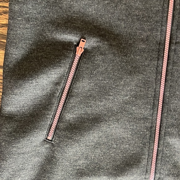 Zella light weight jacket - Picture 3 of 5